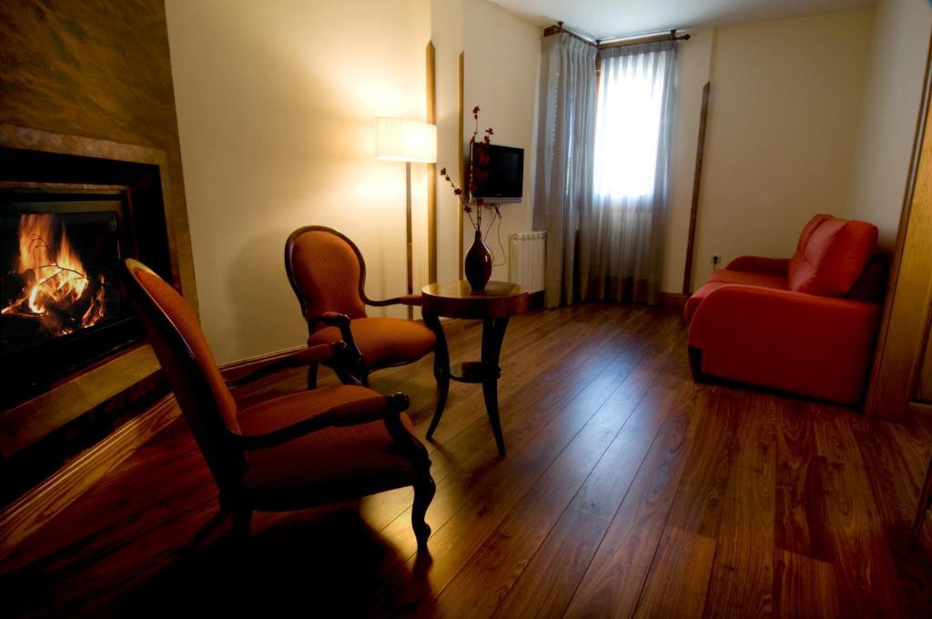 Rivera Del Duero San Esteban De Gormaz Cameră foto